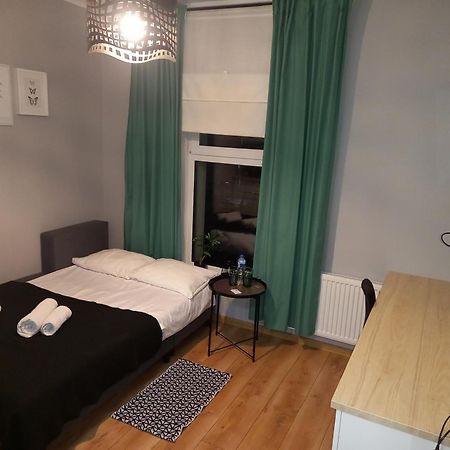 Przystanek Opole - Mikroapartamenty Esterno foto