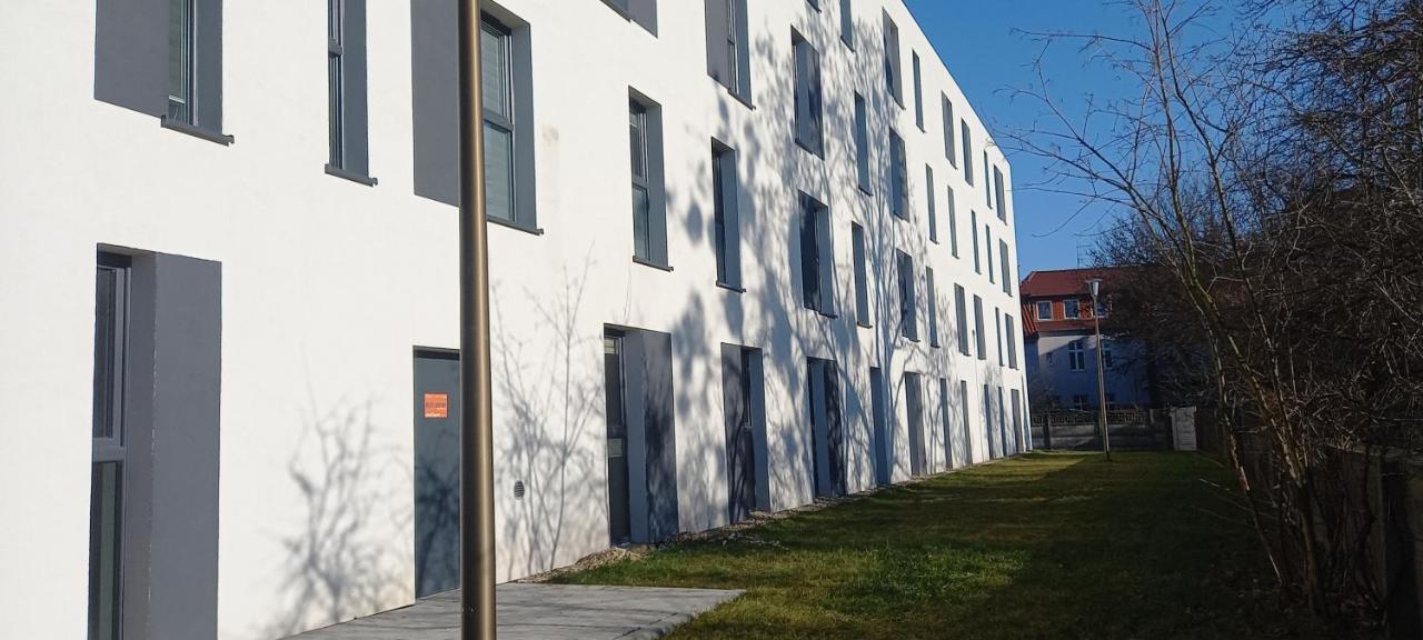 Przystanek Opole - Mikroapartamenty Esterno foto