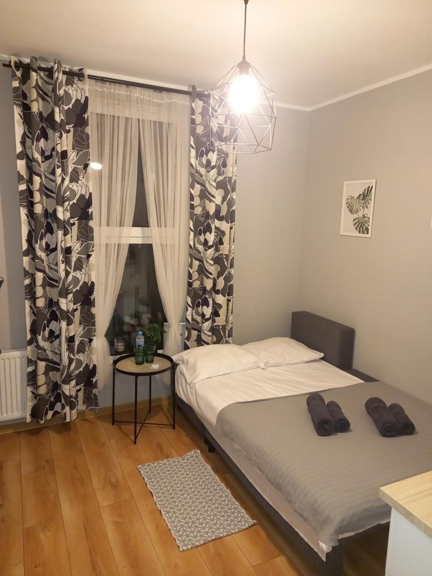Przystanek Opole - Mikroapartamenty Esterno foto
